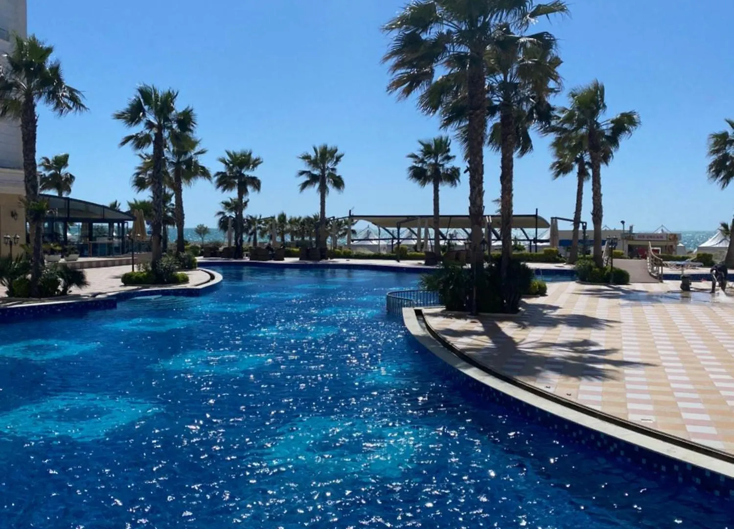 Luxury Home Lc Golem