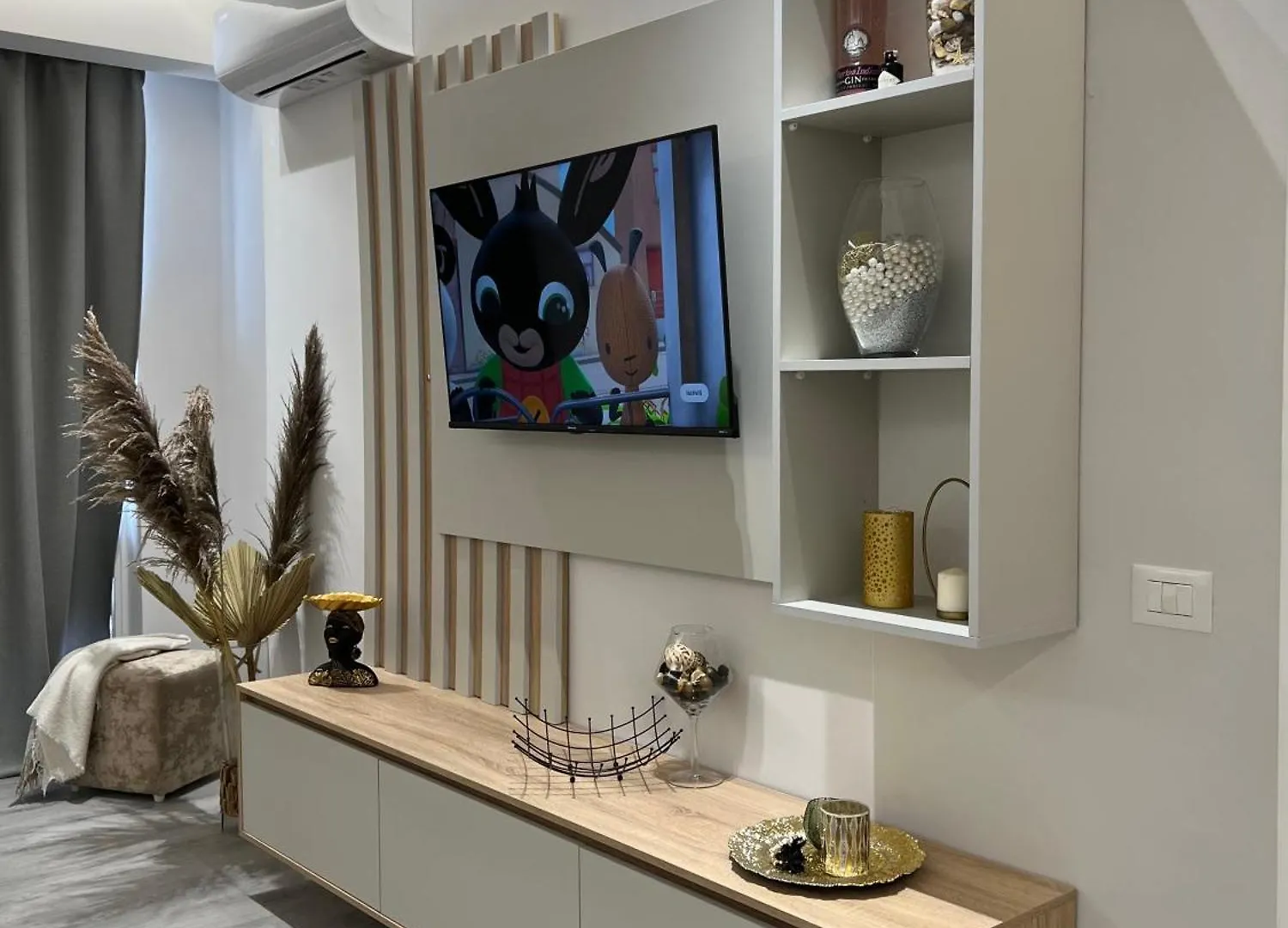 Apartment Luxury Home Lc Golem  Albania