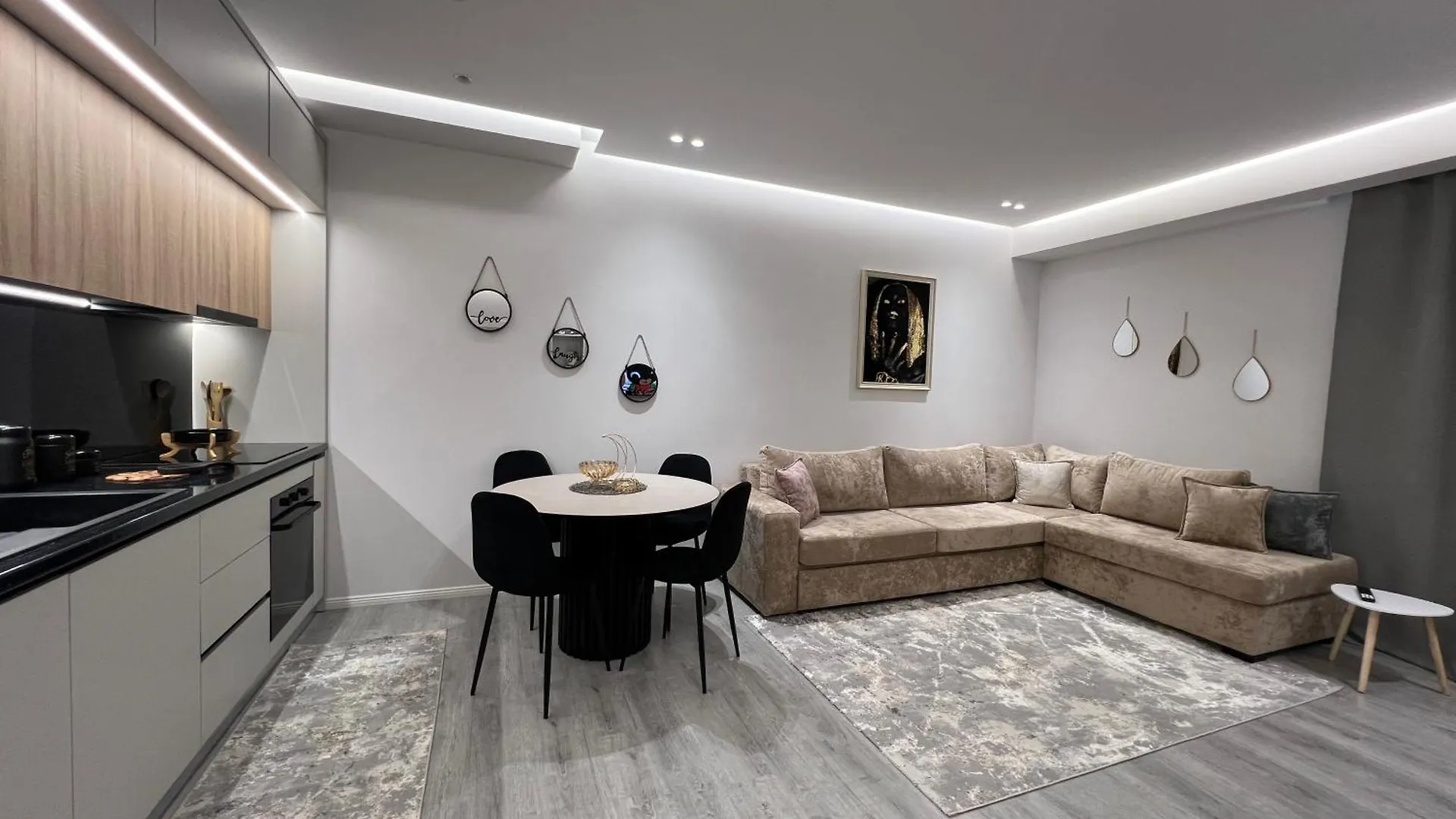 Apartment Luxury Home Lc Golem
